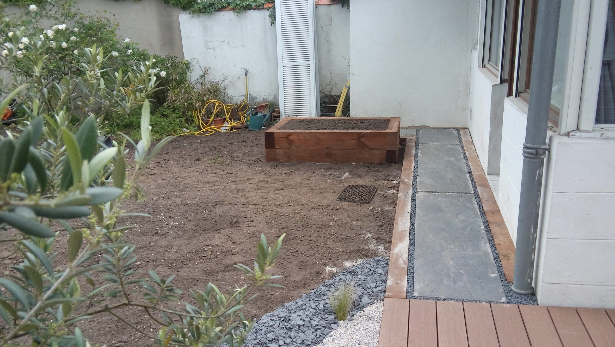 Chemin jusqu'au carré potager