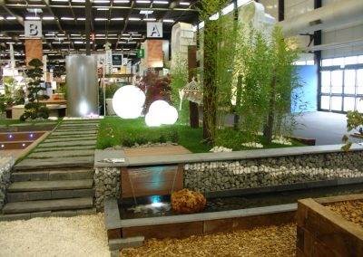 Décoration minérale en gabions pour soutenir le pallier