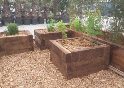Carrés potagers en traverses de chêne