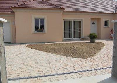 Devanture maison en pavés multiformats