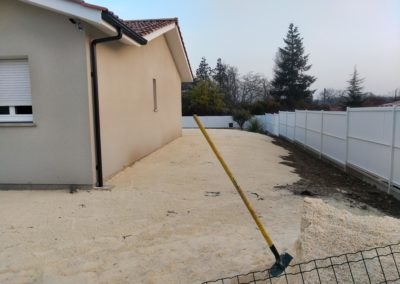 Le côté de la maison