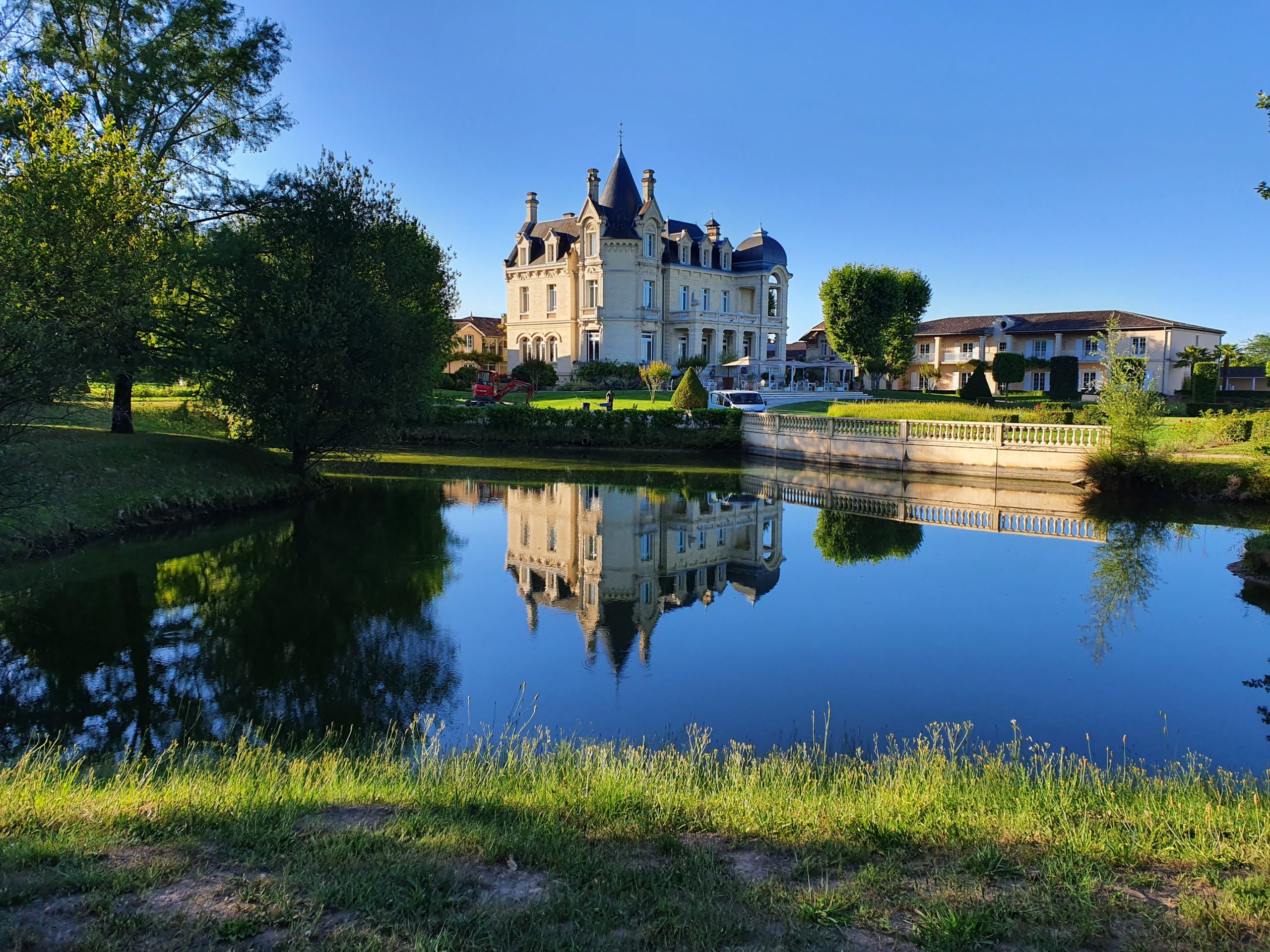 Le Château Grand Barrail. Le Château Grand Barrail.