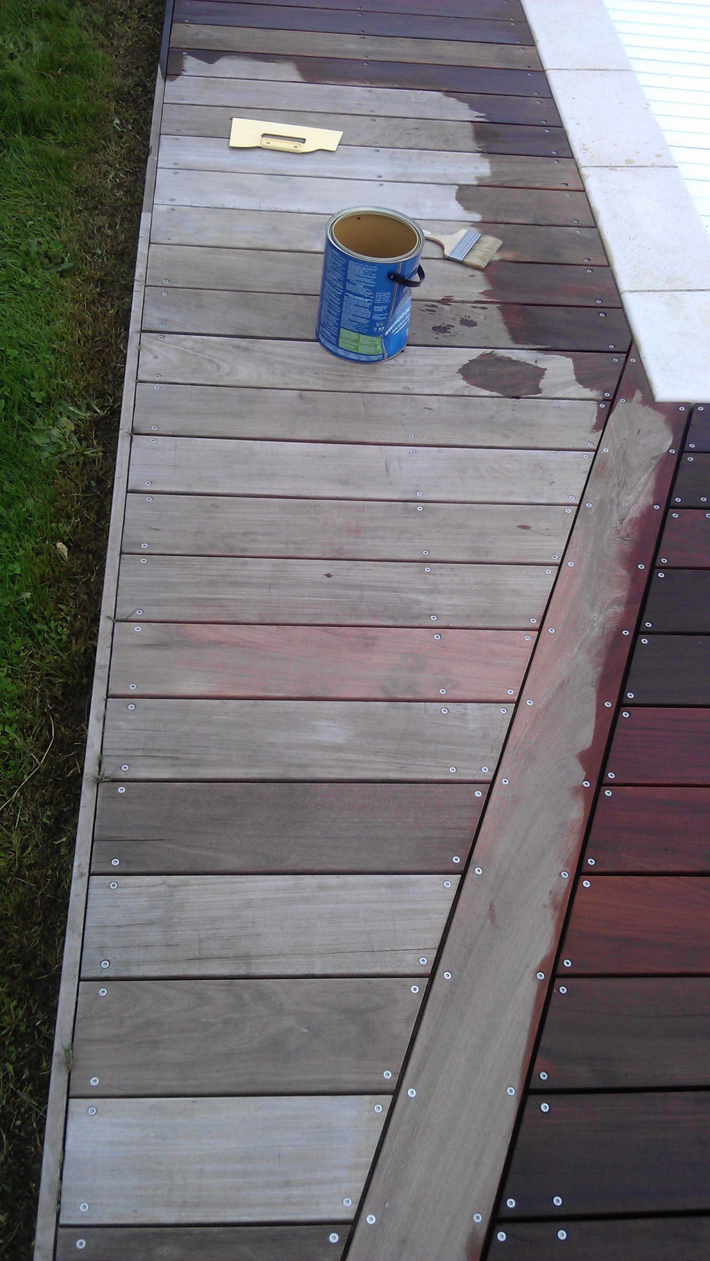 Terrasse en ipé avant rénovation, le bois à grisé